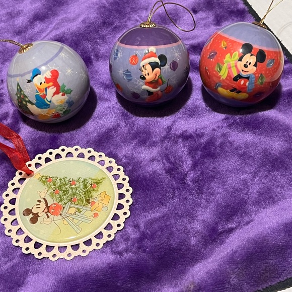Vintage Disney set of 4 ornaments. 3 Baubles & 1 Snowflake. See description - Picture 7 of 7